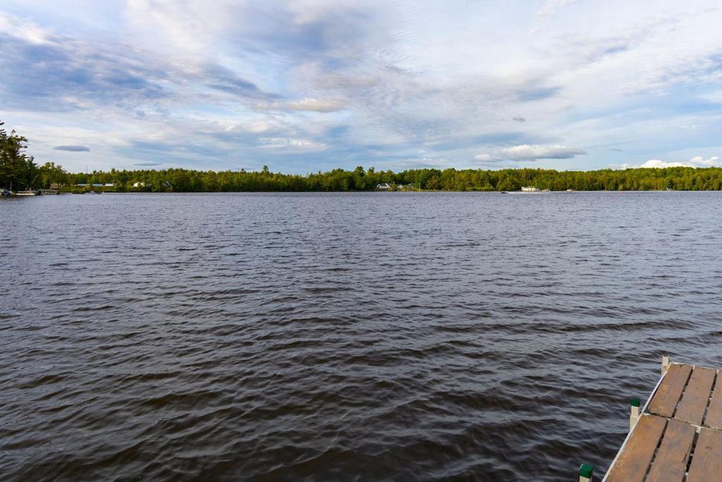 Twelve Pines Resort - South Lodge With Private Pier On Catfish Lake Eagle River Exterior foto